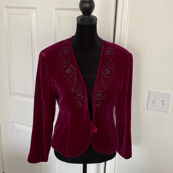 Carole Little Petites velvet jacket with beaded detailing. - Picture 1 of 14